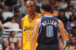 开云体育官网-包含湖人再战爵士，全队士气高昂的词条