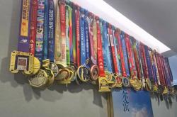 开云体育在线-关于马拉松比赛：肯尼亚选手包揽金银牌的信息