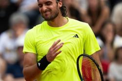 开云APP-法国网球队横扫欧洲网球队，西西帕斯完成帽子戏法