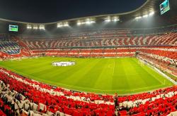 开云体育中国官网-东契奇状态火热，湖人踏平步行者，当个人英雄主义遭遇团队风暴