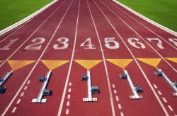 开云体育下载-赛道之外，当F1年度争冠焦点战遇上新疆男篮力克黄蜂