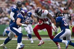 开云体育-年度焦点之战，黄蜂全面压制鹈鹕，战术与意志的双重胜利