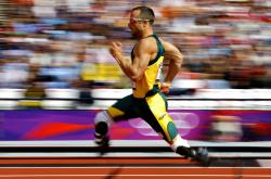 开云下载-阿坎吉一锤定音，智利对阵伊朗之战，见证非典型巨星的终极价值