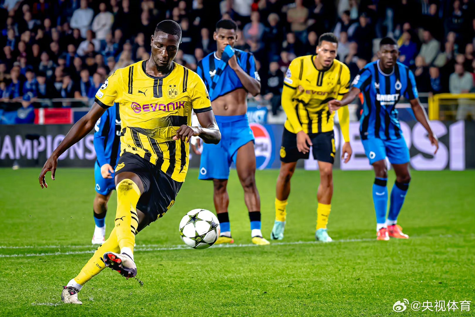 多特蒙德豪取胜利，晋级前进的简单介绍