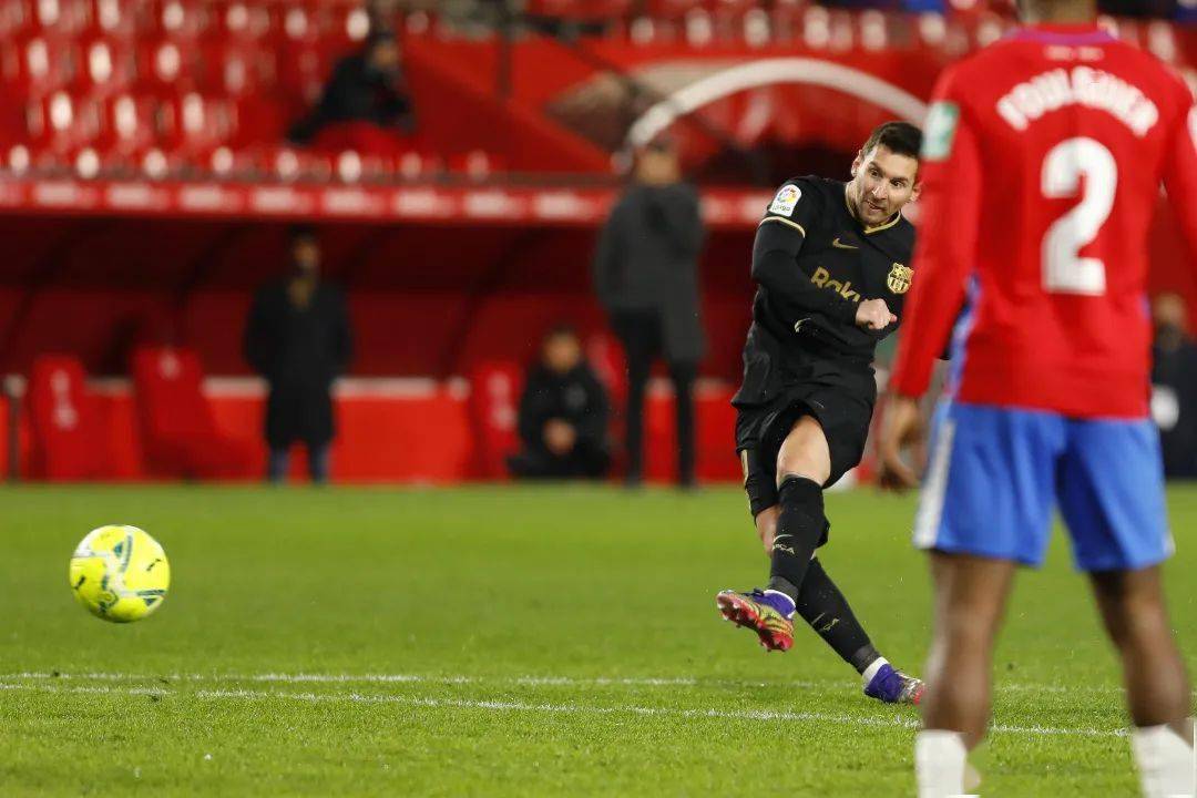 巴萨客场苦战，险胜格拉纳达