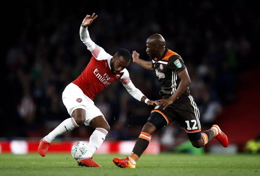 关于柏林赫塔击败领头羊，实力备受肯定的信息