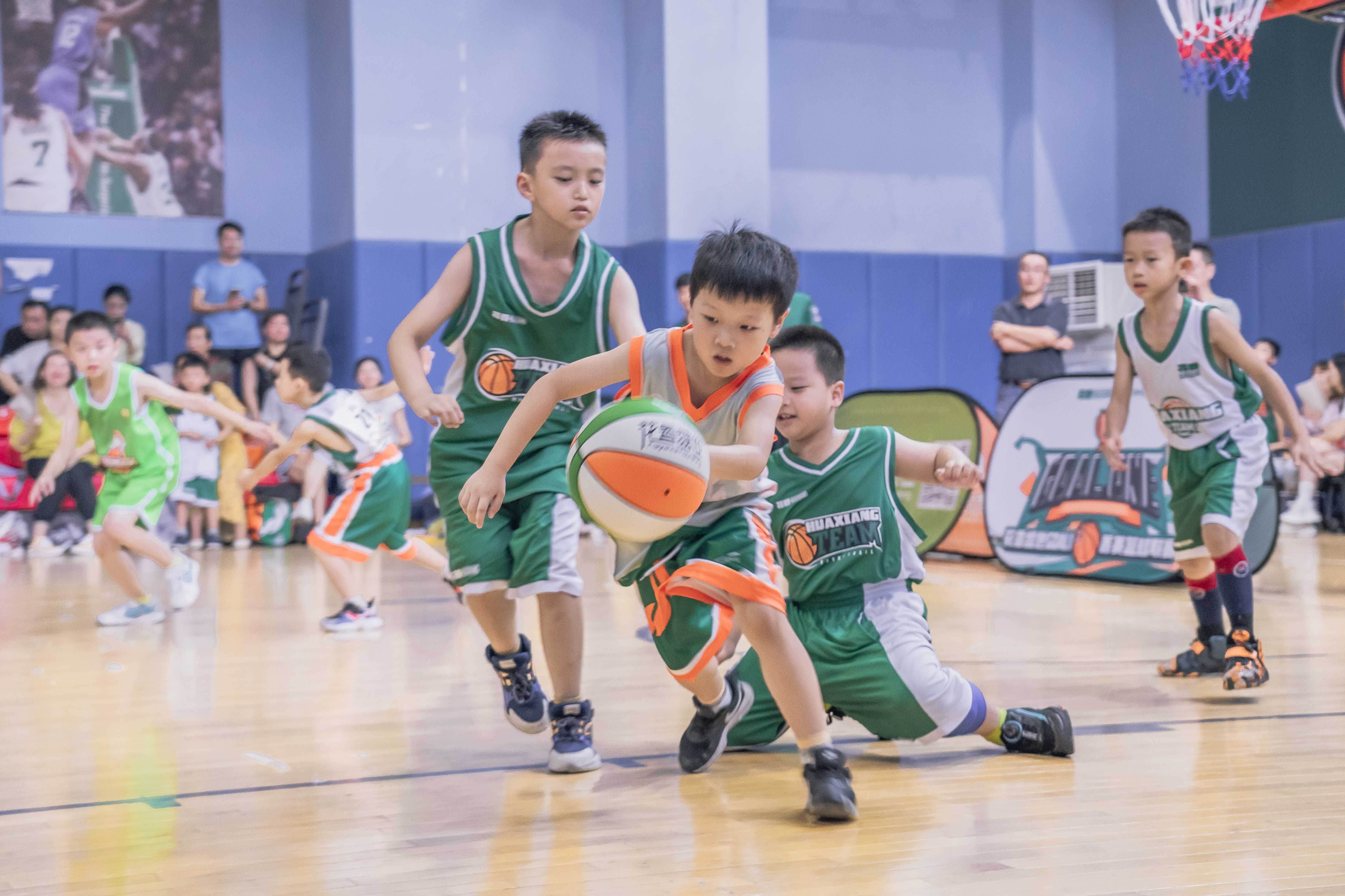 关于NBA殿堂球星青年篮球训练营落幕，带给孩子们快乐的信息
