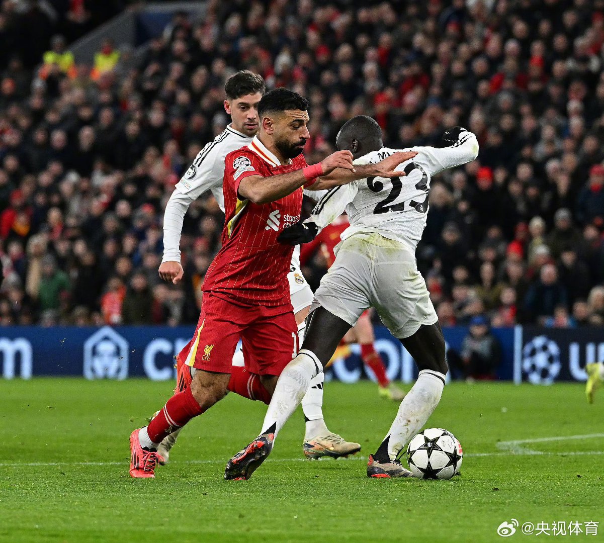 利物浦战胜尤文图斯，锁定八强位置