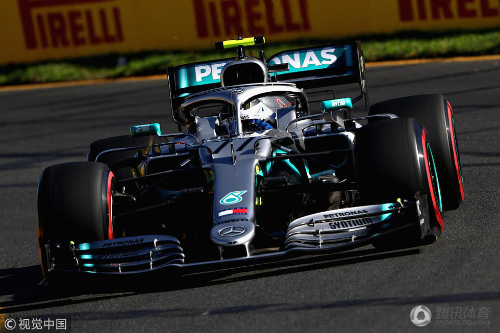 包含梅赛德斯鏖战红牛二队,汉密尔顿统治全场的词条 包含梅赛德斯鏖战红牛二队,汉密尔顿统治全场的词条