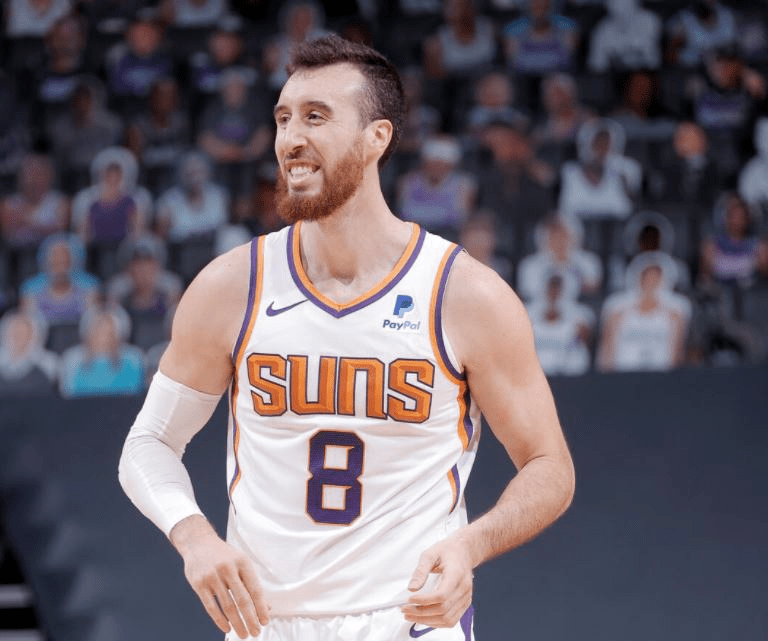 包含巴拉多利德势不可挡，实现胜利连胜的词条