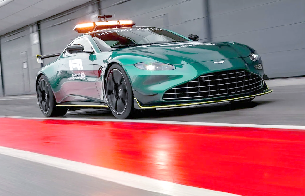 阿斯顿马丁碾压梅赛德斯，汉密尔顿惊艳四座的简单介绍