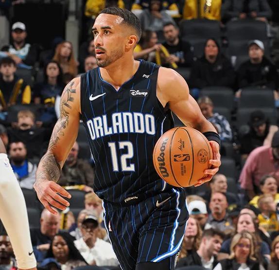 瑞士逆转荷兰，阿尔瓦雷斯三分雨点燃全场的简单介绍