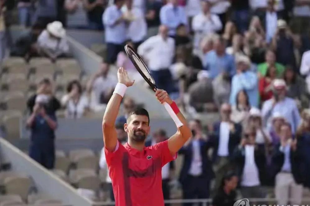 关于英国网球队强势意大利网球队，德约科维奇绝境逆转的信息