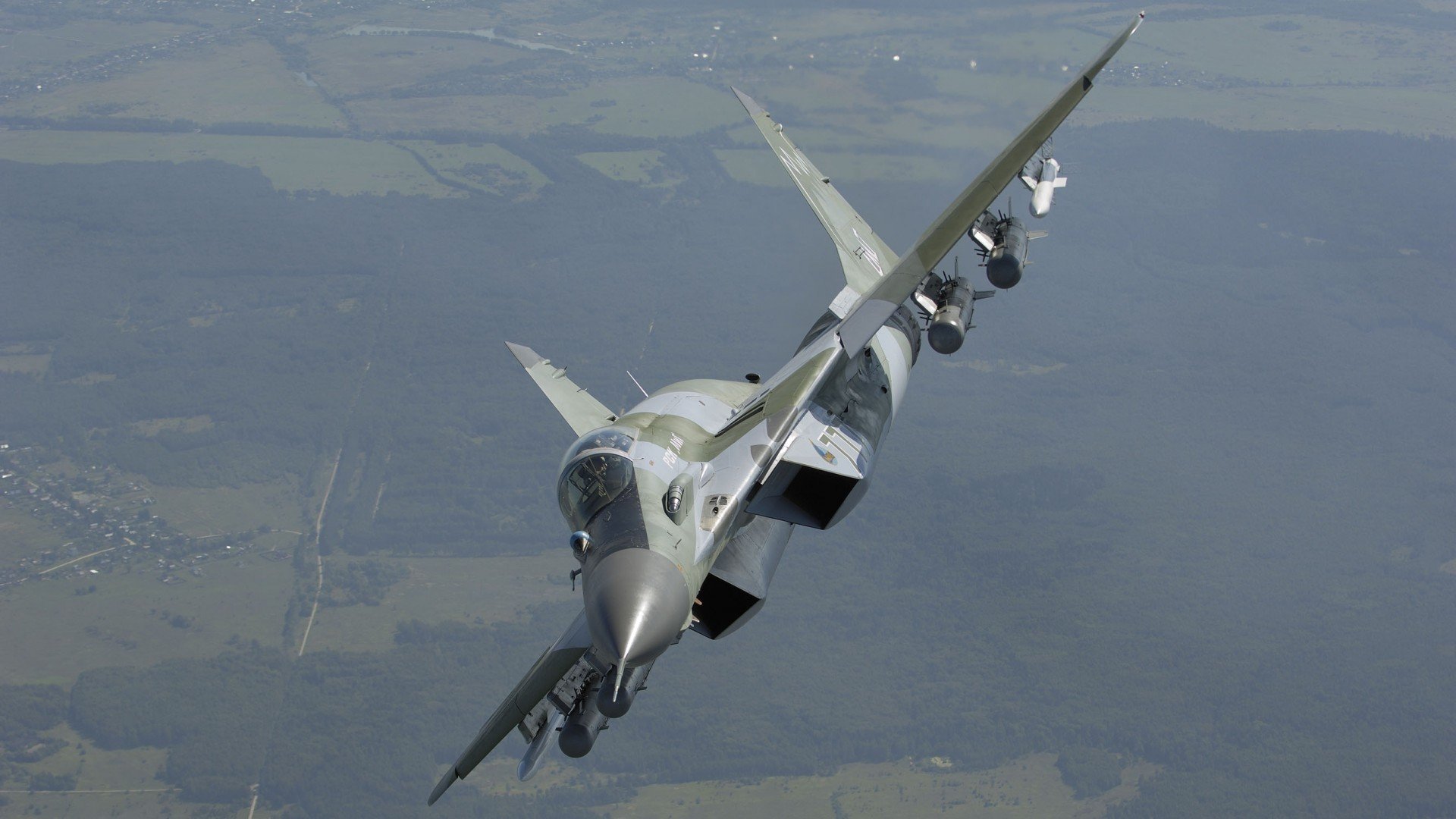 足球的两种奇迹，勒沃库森粉碎南非，莫德里奇惊艳四座