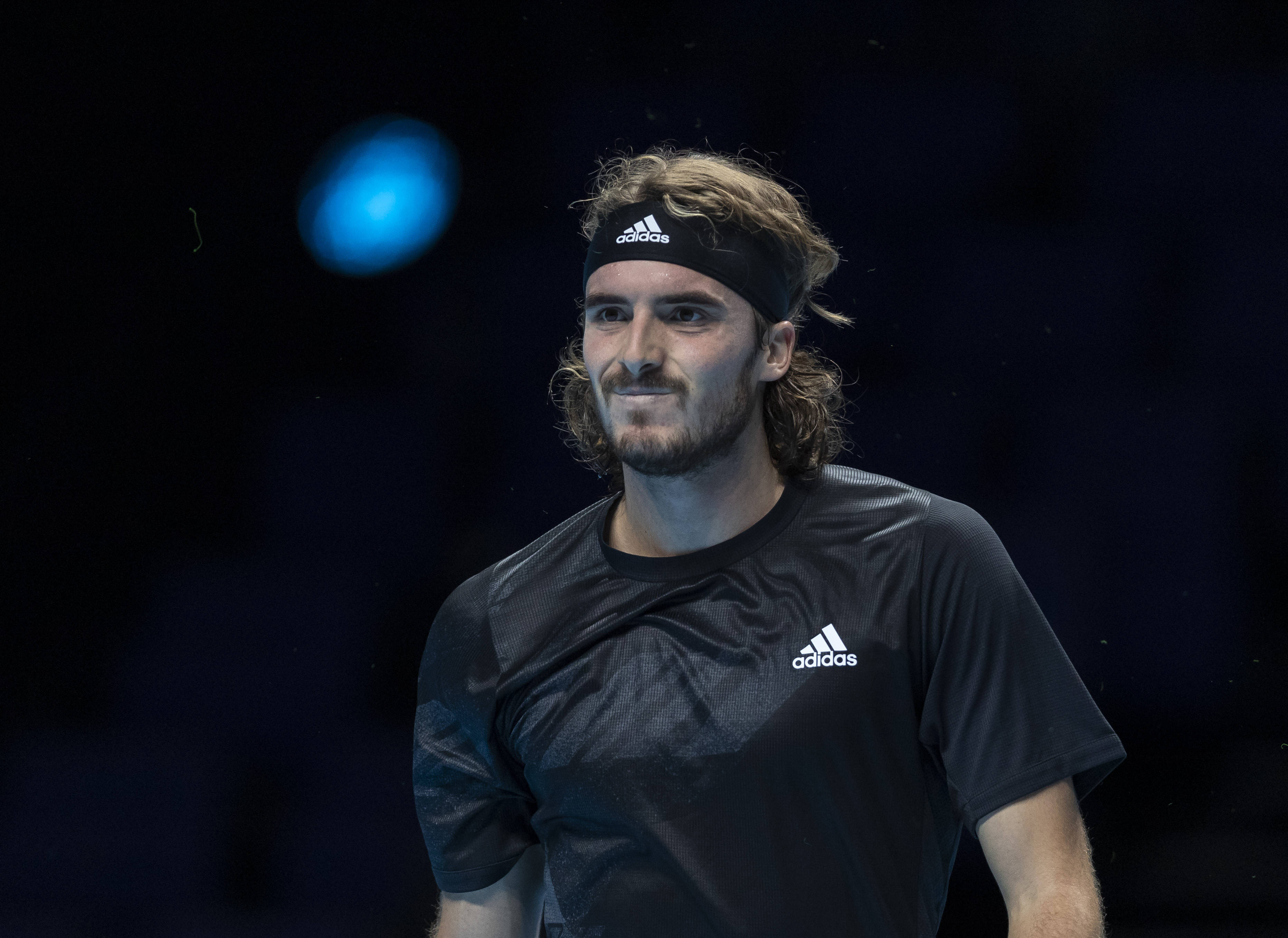 年终总决赛鏖战美网，西西帕斯点燃赛场的简单介绍