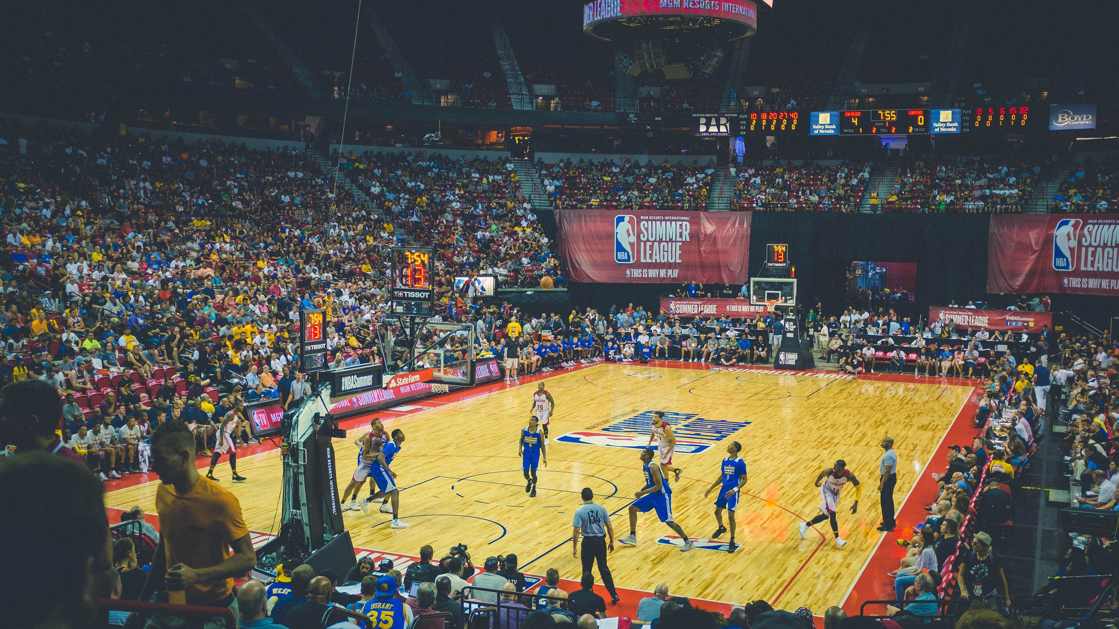 武切维奇内线统治力全面爆发，新疆队稳扎稳打力克步行者