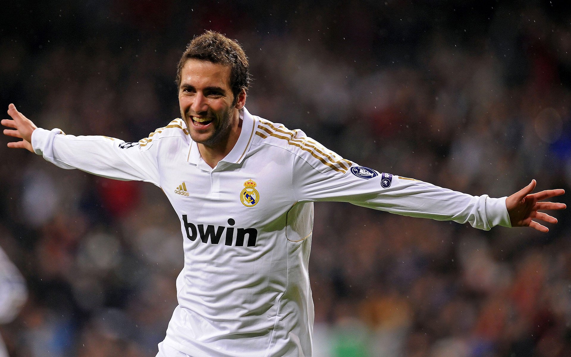 阿什拉夫爆发闪耀全场，哥伦比亚力克葡萄牙展现南美韧性