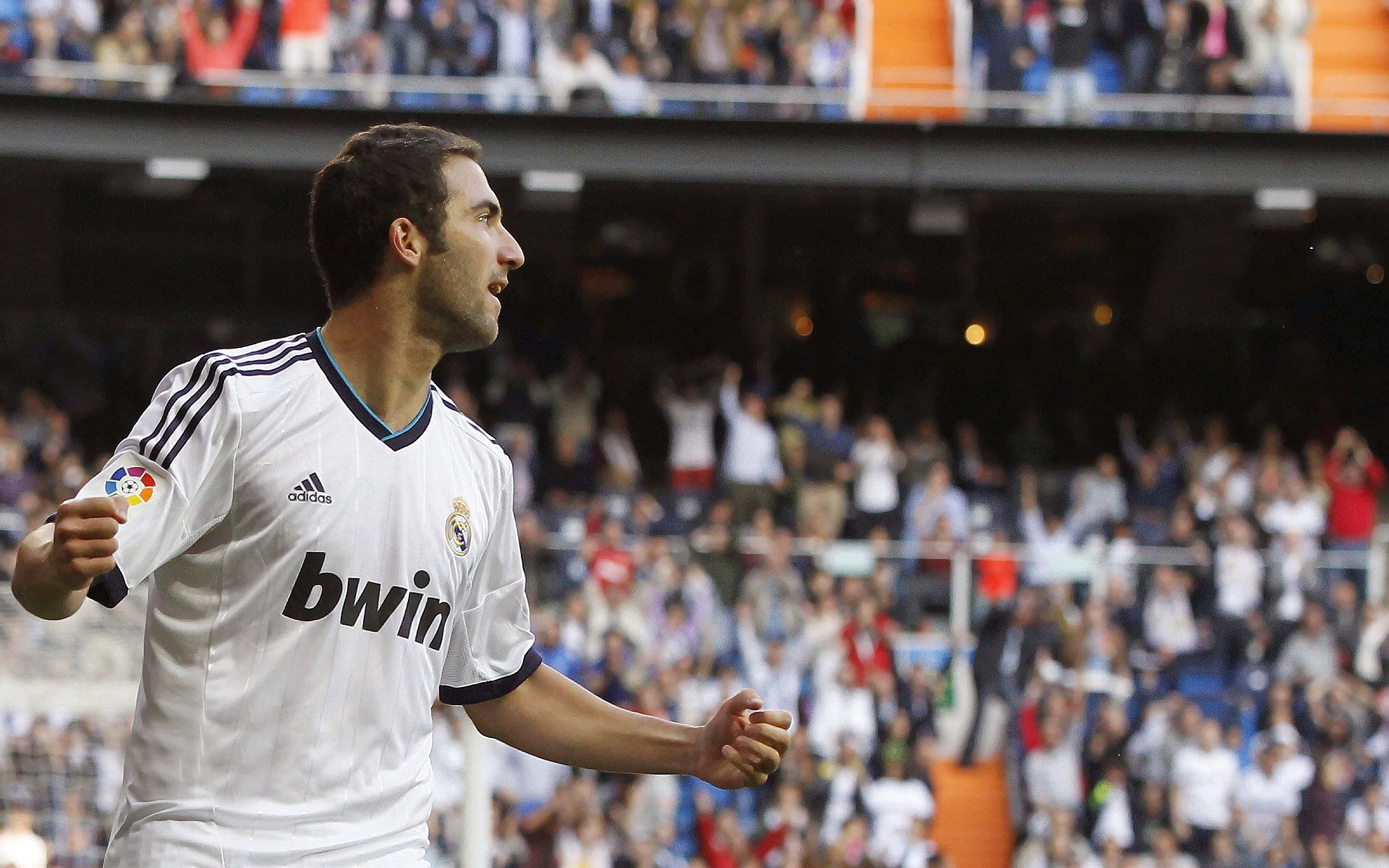 日本狂胜那不勒斯，姆巴佩成为关键先生