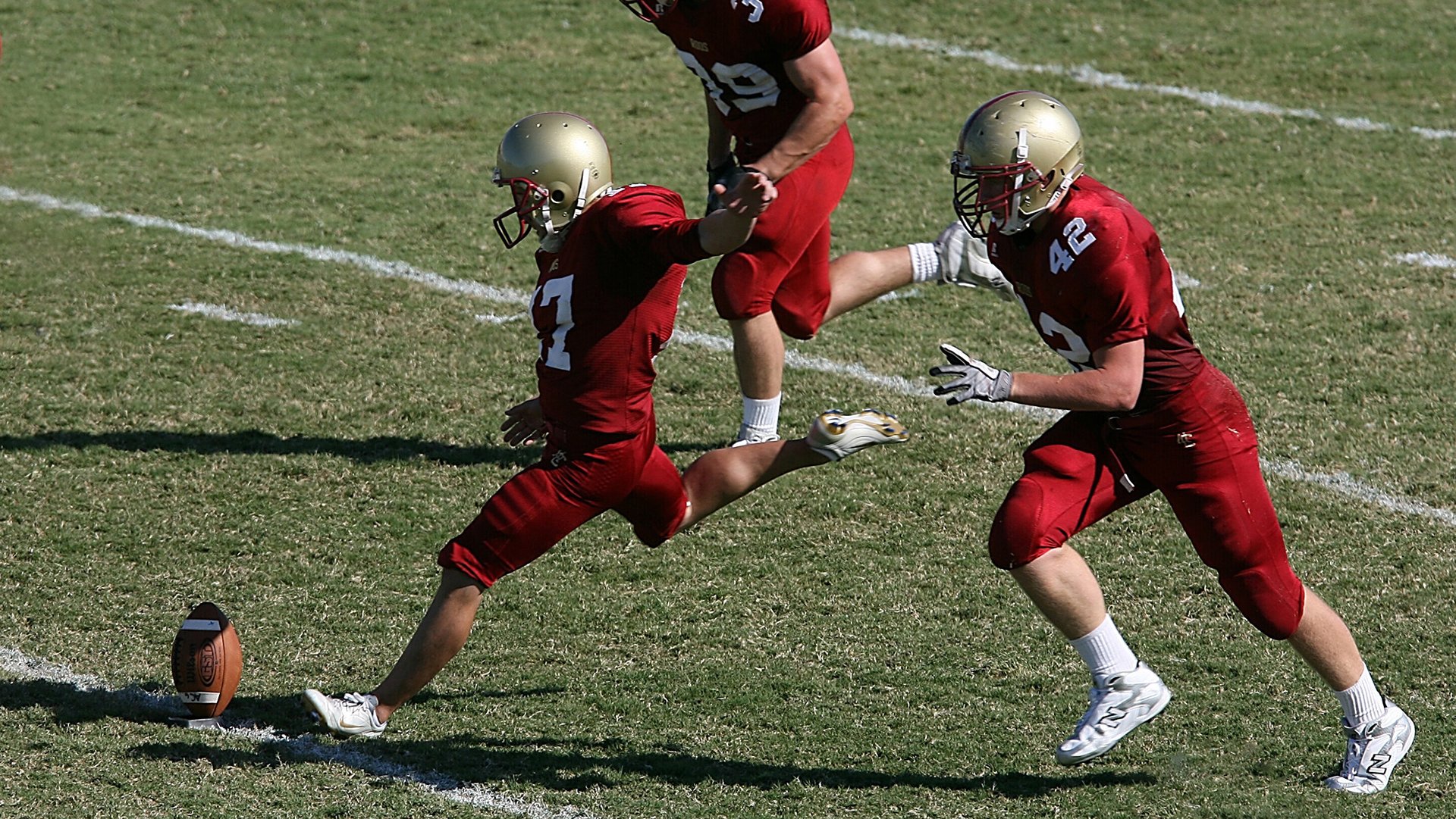 鹈鹕翻盘骑士，麦科勒姆刷新纪录，一场定义坚韧的比赛