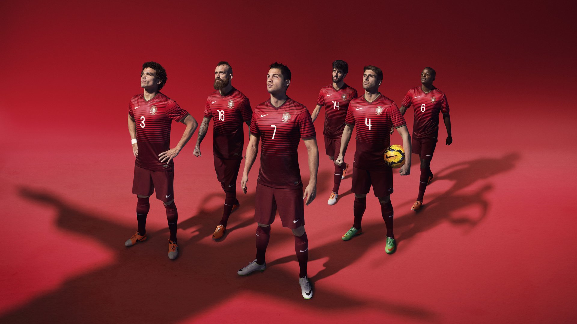 绿茵与硬木,当意甲焦点战遇见湖人横扫太阳